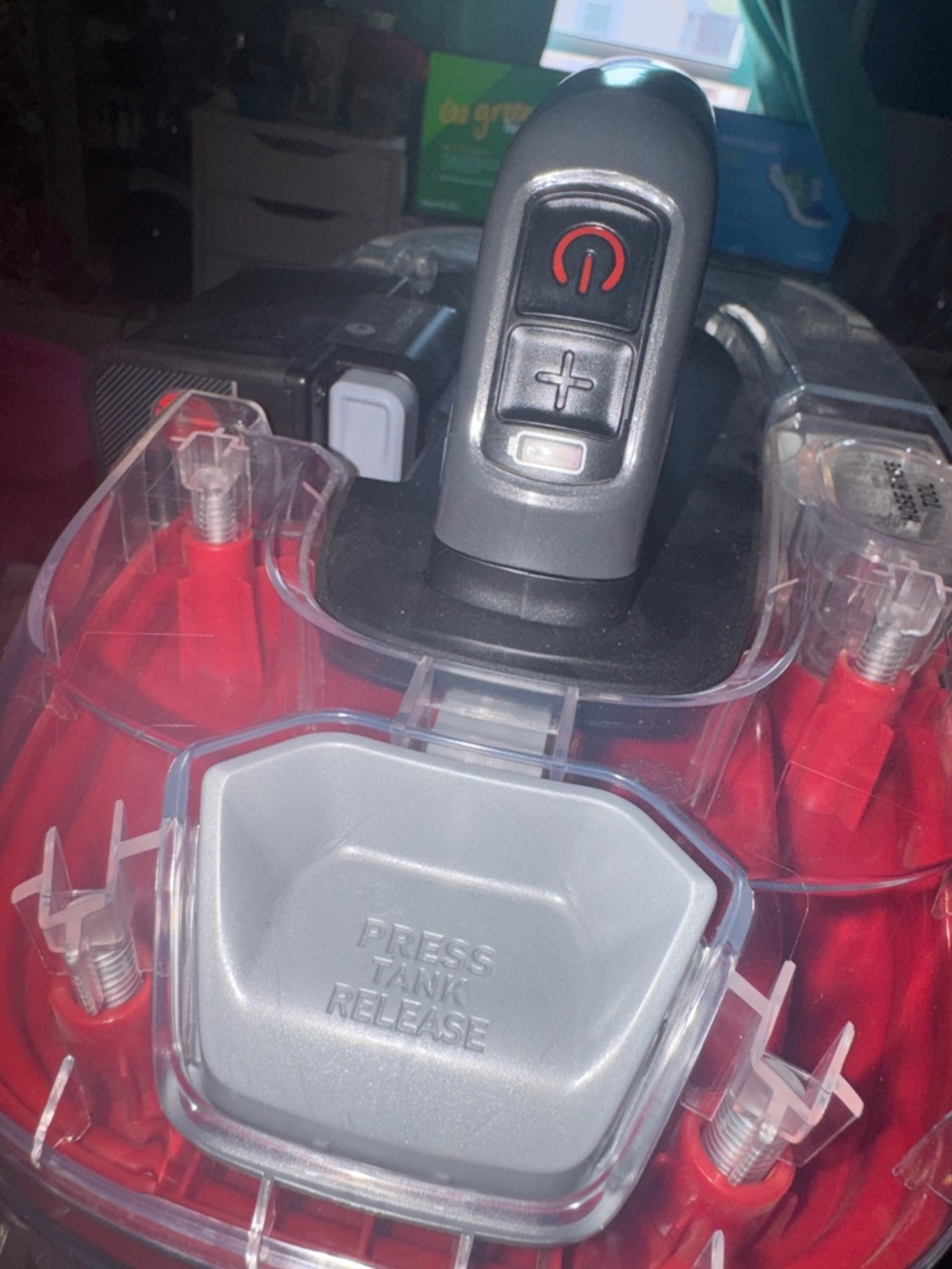 Hoover ONEPWR CleanSlate Cordless Spot Cleaner - Gray/Red - Picture 8 of 8